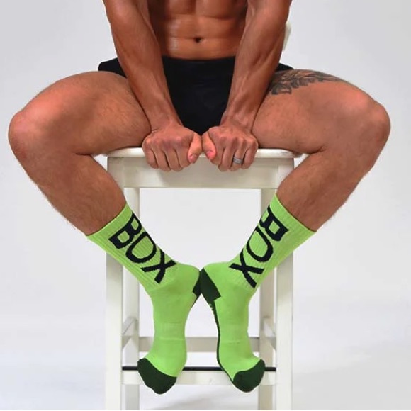 BOX MENSWEAR SPORTS SOCKS - FLUORESCENT FORCE ONE NWT - Picture 2 of 3